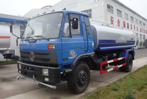 東風(fēng)153大型灑水車15噸灑水車