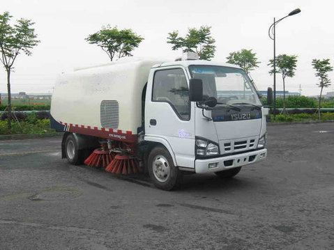 山東地區(qū)慶鈴五十鈴清掃車價格/五十鈴小型清掃車