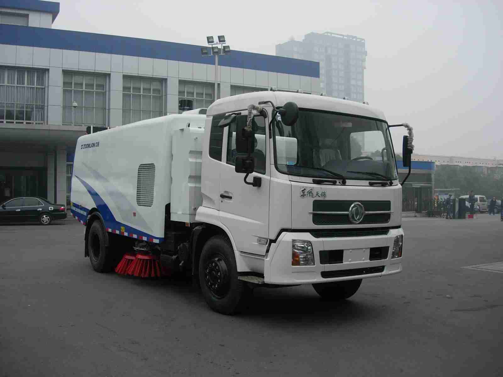 洗掃車|掃路機(jī)|垃圾清掃車|小型掃路車|山東掃路車廠家|