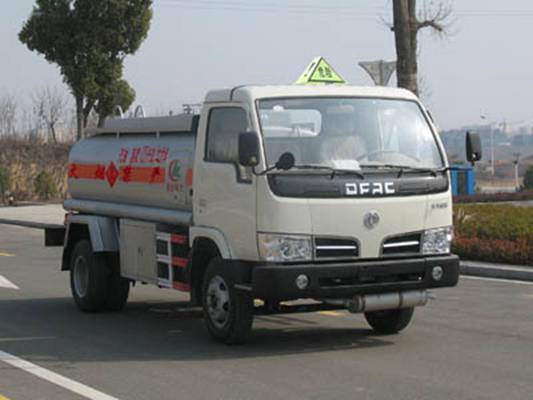 東陽(yáng)市、永康市哪里有賣東風(fēng)天龍后雙橋化工車,危險(xiǎn)品運(yùn)輸車