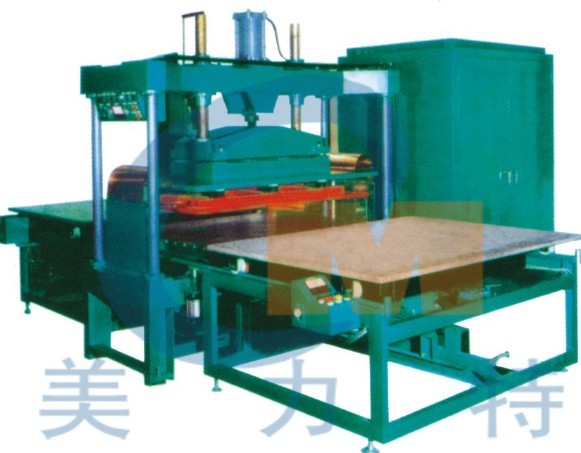 大型高頻熱合機(jī)   大型高頻熱合機(jī)價(jià)格