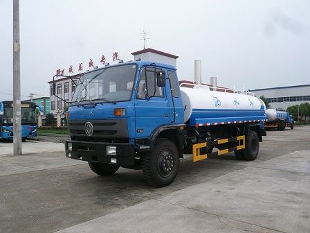 湖北隨州最好的東風153灑水車190馬力的灑水車，10-15方水車