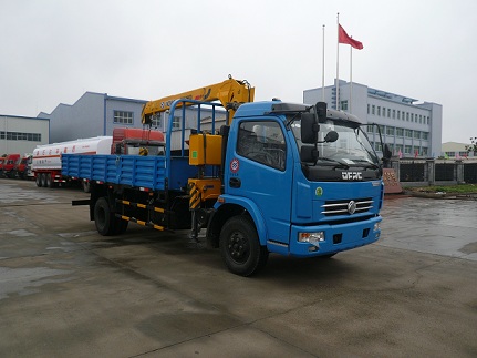 各種裝卸用的隨車起重車安裝上用的隨車吊最好的東風(fēng)康霸隨車吊廠家報(bào)價(jià)