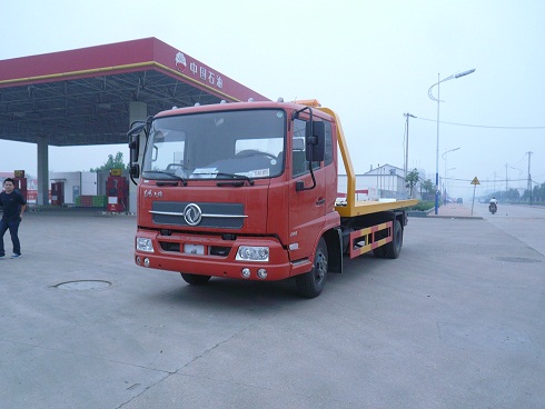 生產(chǎn)道路搶險(xiǎn)作業(yè)車的廠家，最好的東風(fēng)天錦清障車廠家，東風(fēng)天錦清障車