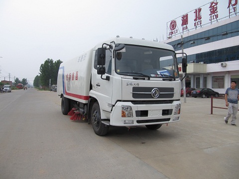 東風天錦掃路車報價 多功能全吸式掃路車