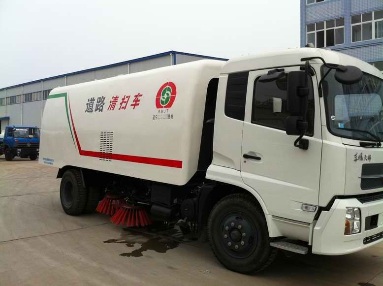 東風(fēng)天錦道路清掃車價格_東風(fēng)掃路車多少錢_道路環(huán)保清掃車配置