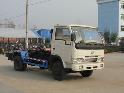 東風(fēng)小霸王拉臂式垃圾車多少錢一輛？垃圾車廠家-垃圾車價(jià)格