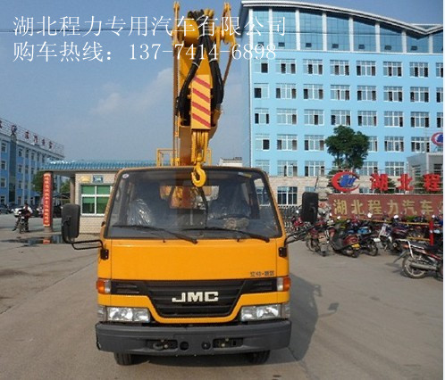 樹立廣告牌用什么最好 高空作業(yè)車哪里有賣 高空作業(yè)車報價