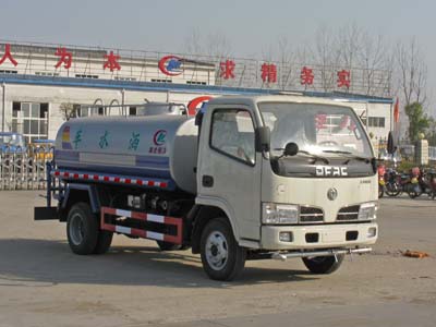 云陽(yáng)市綠化專用灑水車  東風(fēng)多利卡灑水車  東風(fēng)小霸王灑水車