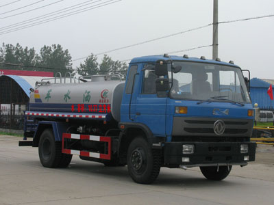 北京順義縣東風(fēng)小霸王灑水車 改裝式灑水車 前四后八灑水車報(bào)價(jià)