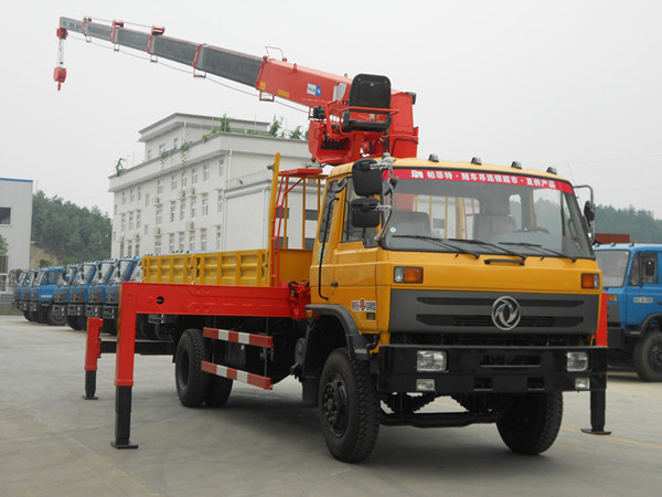 廠家直供山東東風(fēng)華神6.3噸隨車(chē)起重運(yùn)輸車(chē)（隨車(chē)吊）