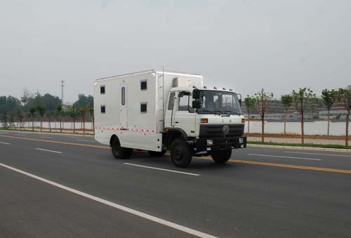 東風(fēng)6-10人野外旅居車，野外生活保障車