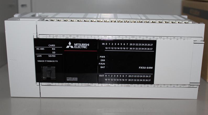 PLC FX5U-64M