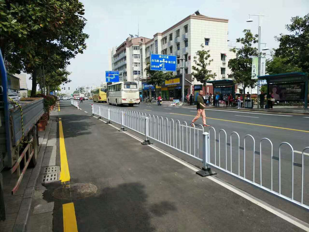 宣城交通護(hù)欄宣城道路護(hù)欄宣城城市護(hù)欄宣城藝術(shù)護(hù)欄宣城道路交通設(shè)施