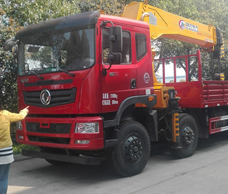 鐵嶺市 東風(fēng)天龍隨車吊 貨箱多少米