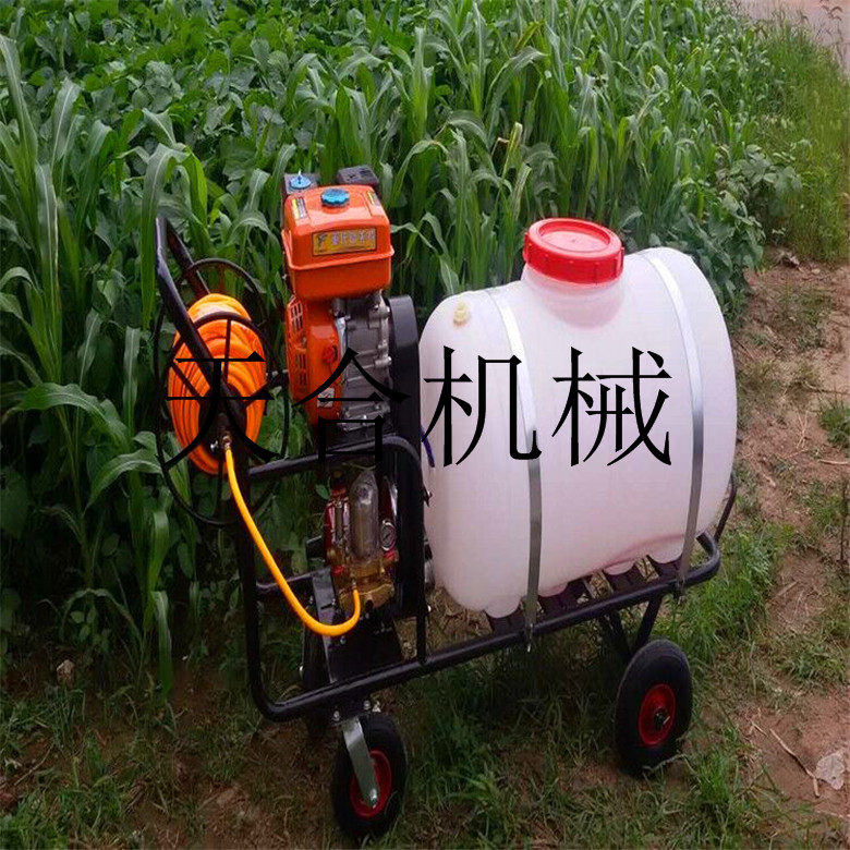 水寒兩用噴藥機(jī) 農(nóng)牧專用打藥車 果園噴霧噴藥機(jī) 大容量操作