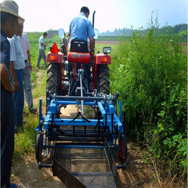 天合拖拉機(jī)帶動的土豆收獲機(jī) 質(zhì)優(yōu)的土地收獲機(jī)價(jià)格 土豆收獲機(jī)品牌