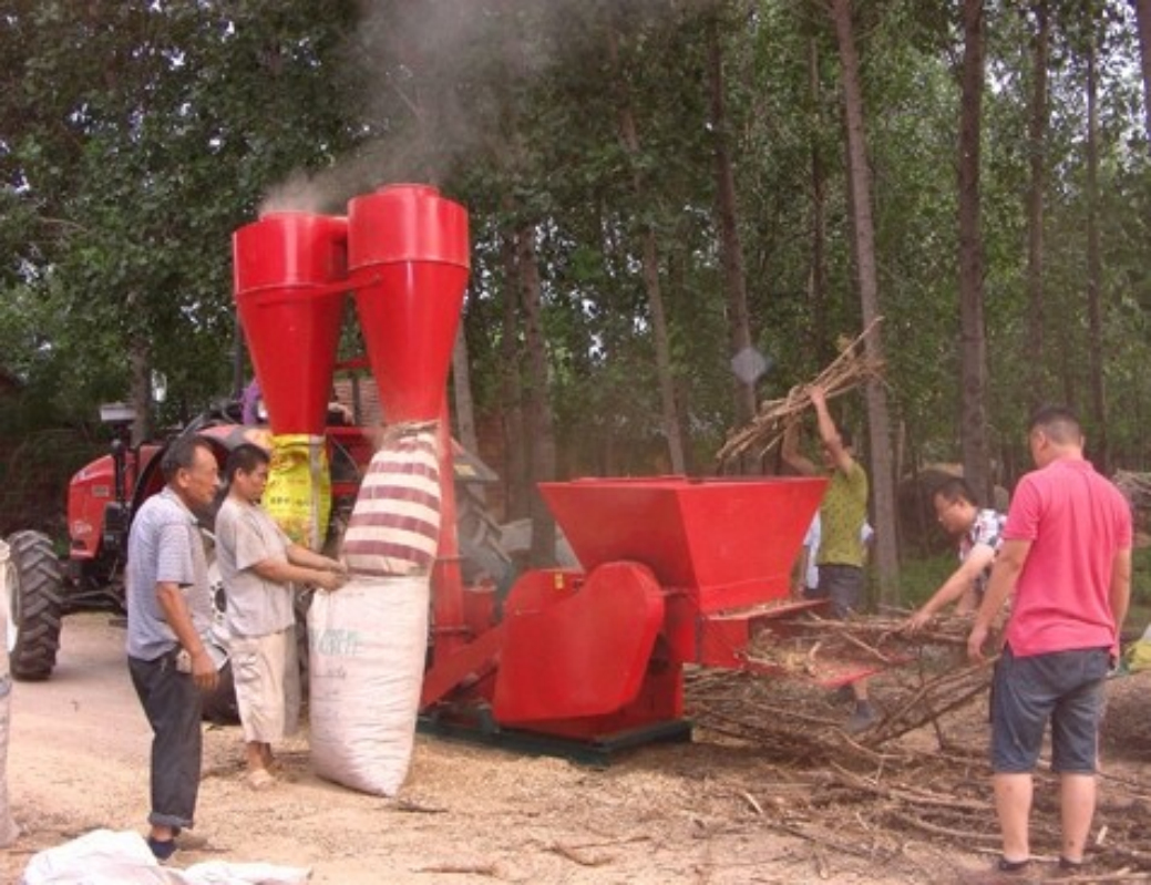 定遠(yuǎn)縣自動進(jìn)料打草機(jī)大型粉碎機(jī)電話