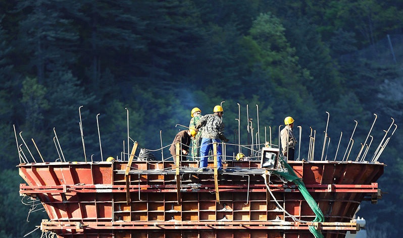 河北唐山建橋、梁柱、預(yù)制件專用模板漆哪個(gè)牌子好