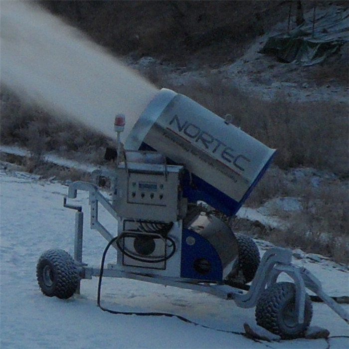 南方滑雪場設(shè)備 高溫造雪機廠家