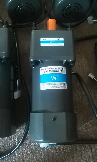 利政200W/220V微型齒輪減速電機(jī)包郵