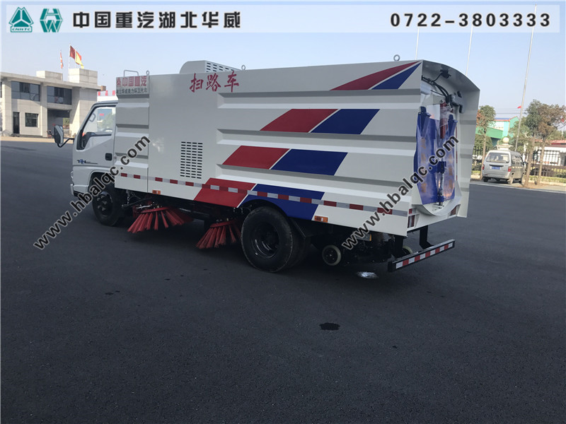 江鈴新順達(dá)濕式吸塵車_小型街道掃路車