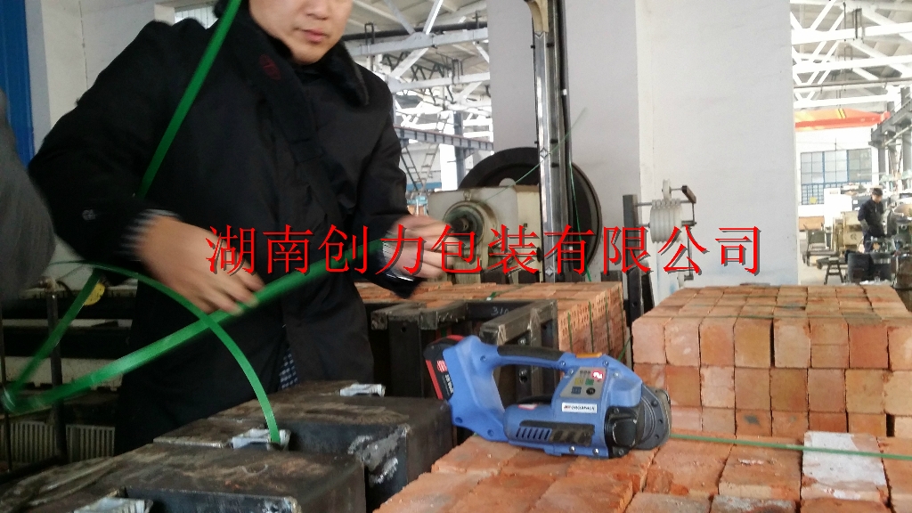 免燒磚廠  免燒磚廠磚塊打包機 免燒磚廠磚塊電動打包機生產(chǎn)廠家