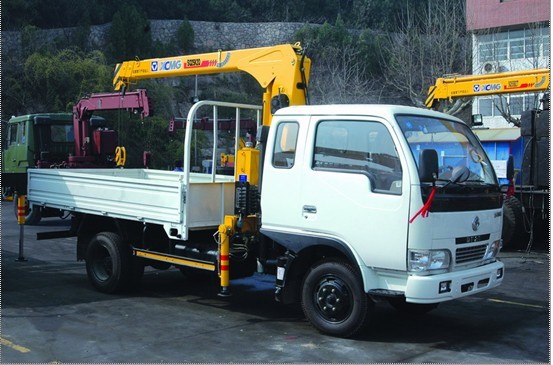 12噸小三軸隨車起重吊徐工隨車吊價格吊機(jī)與底盤選裝