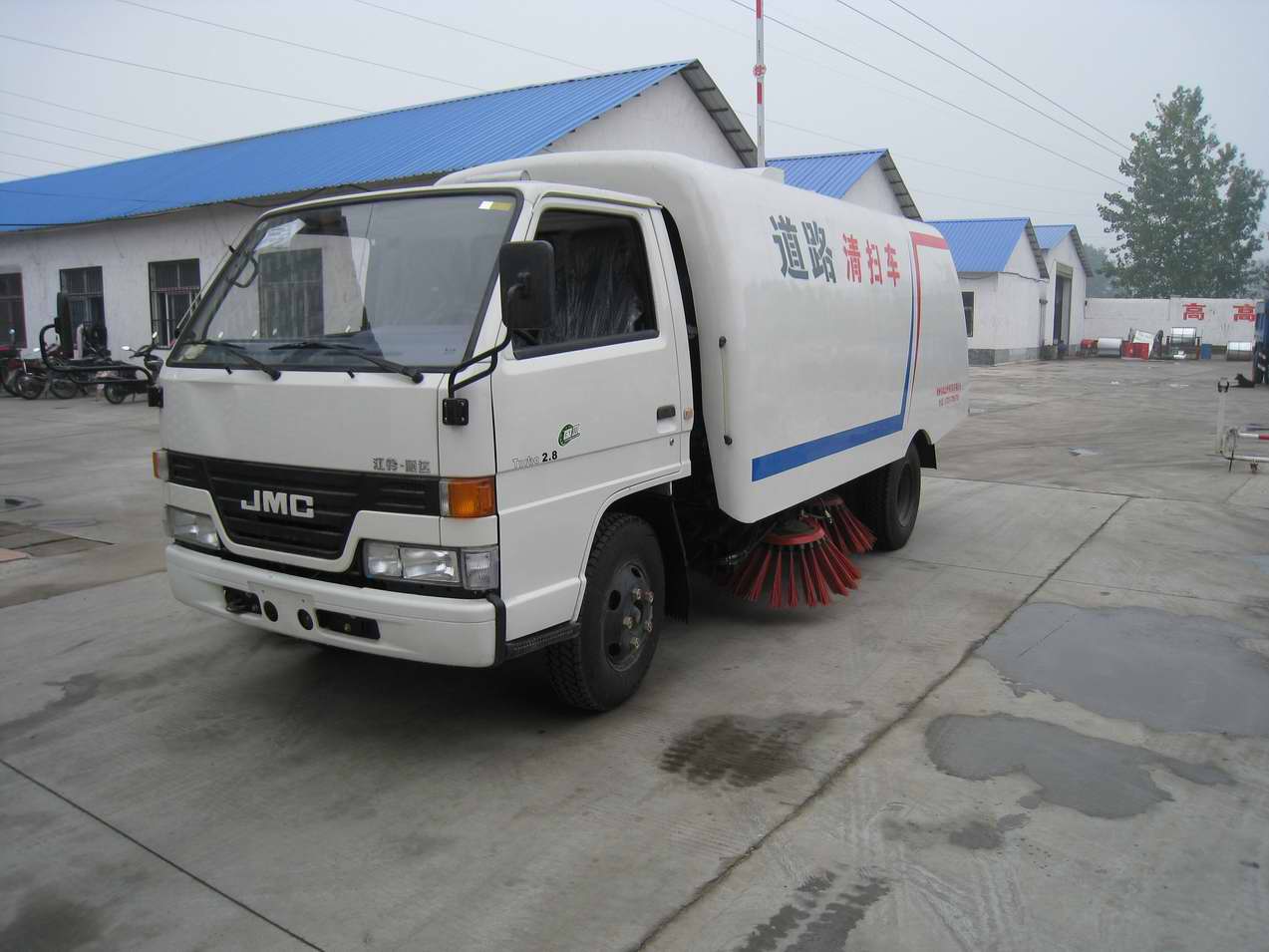 工廠廠區(qū)掃地車/小型掃地車江西五十鈴（江鈴）掃地車