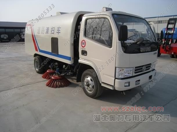 東風(fēng)福瑞卡掃路車【中小型節(jié)能4噸掃地車價(jià)格 掃路車圖片】			