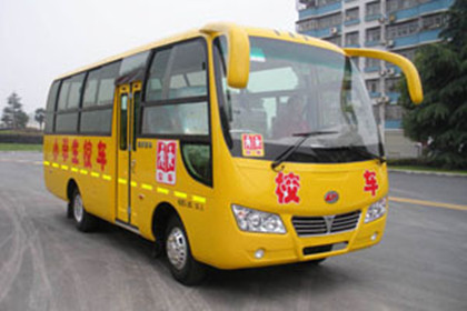 哪里有幼兒園校車賣 新款小學(xué)生專用校車廠家在哪里？多少錢一臺？