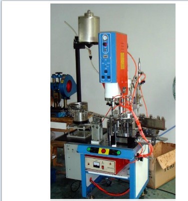 江蘇蘇州超聲波一體焊接機(jī)|超聲波塑料焊接機(jī)是您最佳選擇