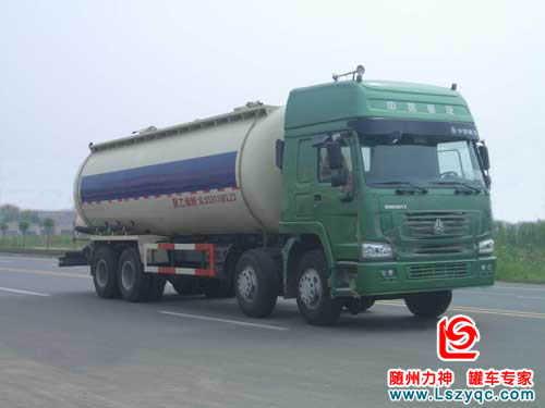 重汽豪沃8x4粉料物料運輸車