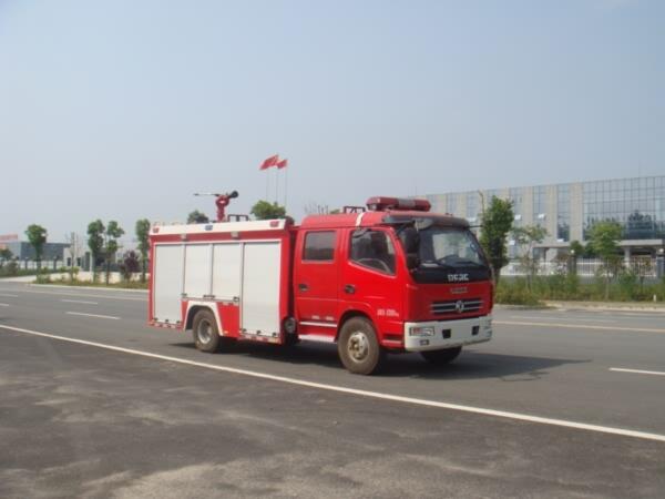 東風(fēng)多利卡水罐消防車 JDF5080GXFSG30/A型水罐消防車