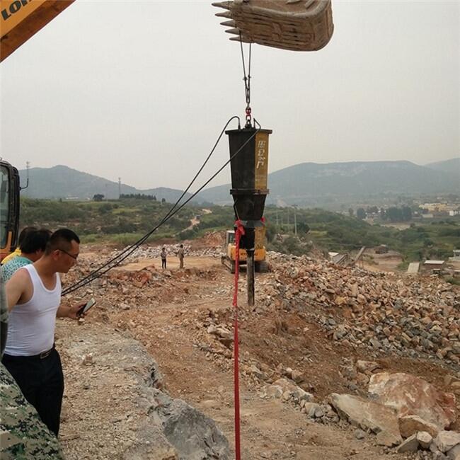 汕頭韶關(guān)采石場機械液壓劈裂棒礦山破裂堅石分裂機