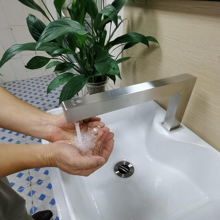 兒童加長感應水龍頭廠家