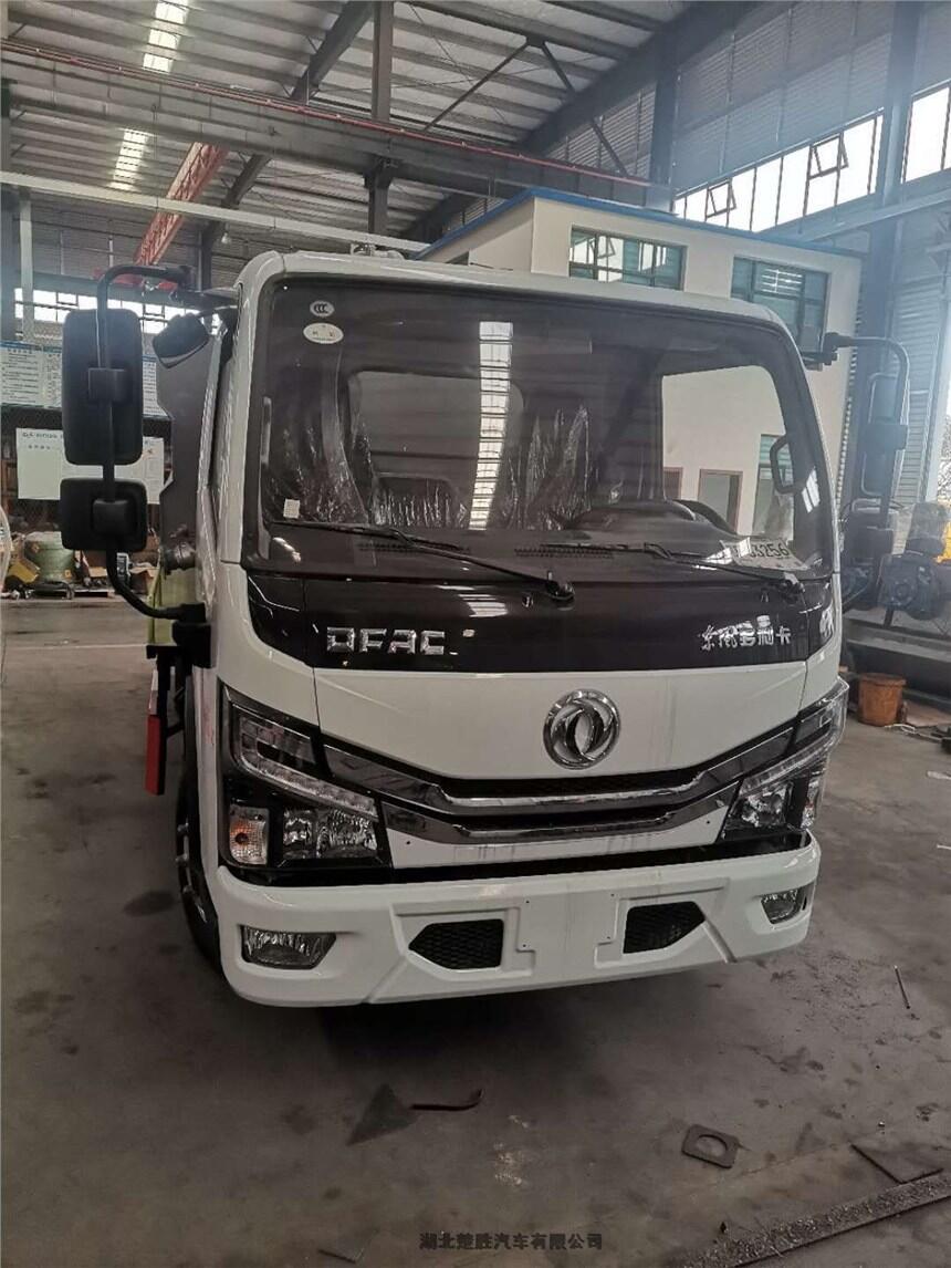 貴州可上藍(lán)牌6方清洗吸污車(chē)