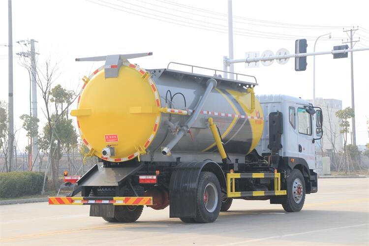 北寧10噸吸糞車銷售點(diǎn) 吸糞車出廠價格 大廠品質(zhì)上裝