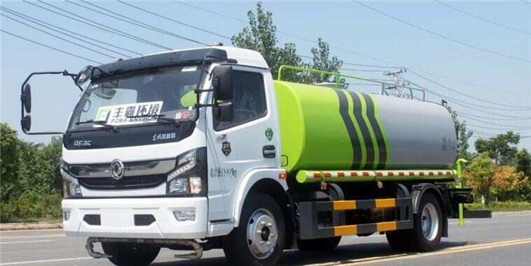 北京哪里賣高端灑水車，5-20噸灑水車多少錢(qián)