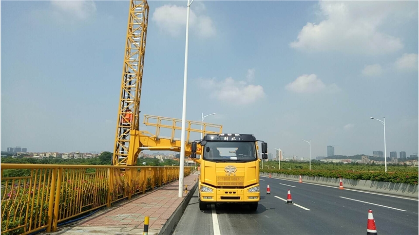 雷州市橋梁檢測(cè)車出租-橋梁檢測(cè)-支架安裝-管道鋪設(shè)找橋檢車