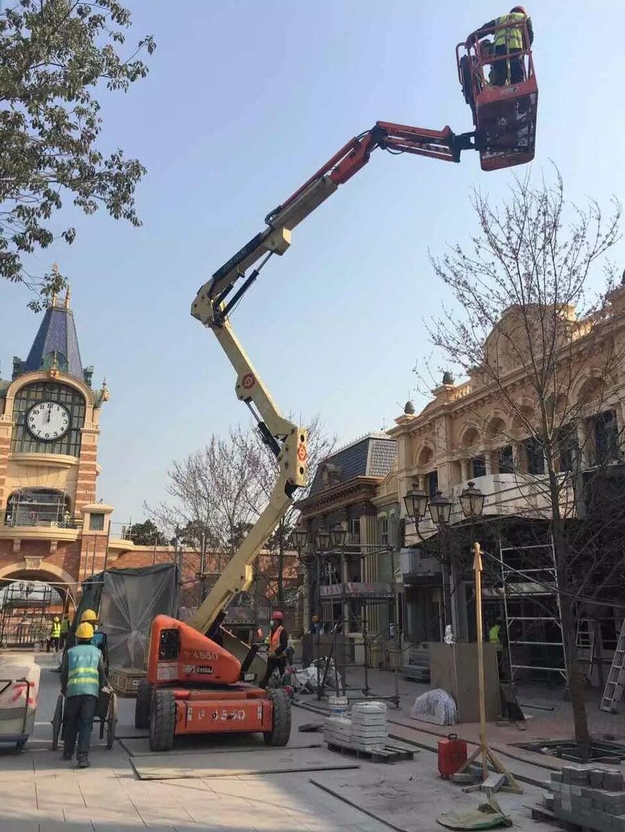 浙江杭州市自行走高空車租賃升降平臺出租高空作業(yè)平臺出租安全穩(wěn)定高效