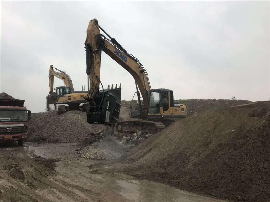 鎮(zhèn)江水泥路面建筑垃圾粉碎機(jī)挖機(jī)破碎鏟斗價(jià)格