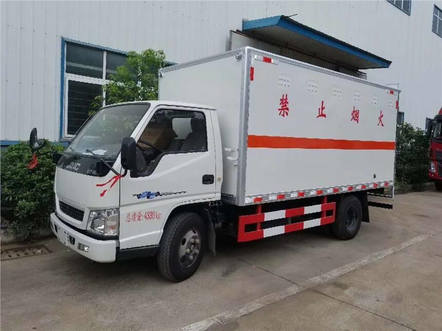 腐蝕性物品廂式車-八類危險品腐蝕性物品廂式運輸車-湖南工廠報價