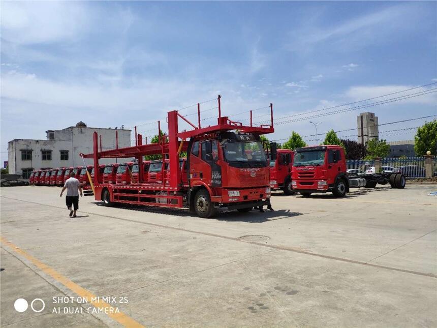 四川柳汽乘龍單橋轎運(yùn)車(chē)哪里找