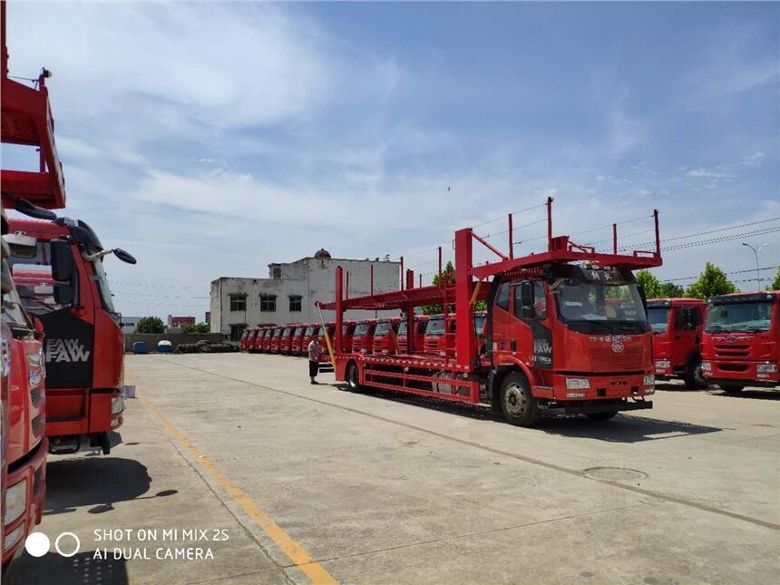 西藏長(zhǎng)春解放J6小三軸車輛運(yùn)輸車廠家直銷