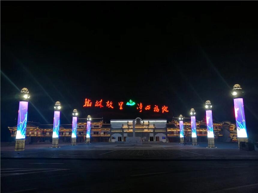 上海 LED數(shù)字展廳 LED瀑布屏 LED旋轉(zhuǎn)屏 LED多面體