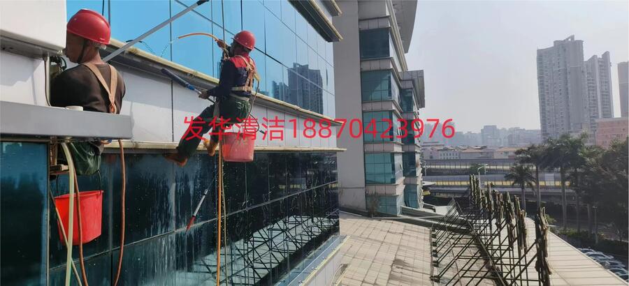 福建泉州市百葉窗安裝公司聯(lián)系方式玻璃幕墻鋁塑板清洗瓷磚空鼓修復(fù)