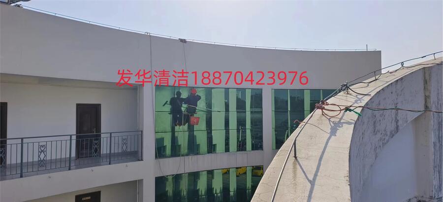 福建漳州市廣告安裝施工團隊聯(lián)系方式玻璃幕墻鋁塑板清洗外墻空鼓敲掉