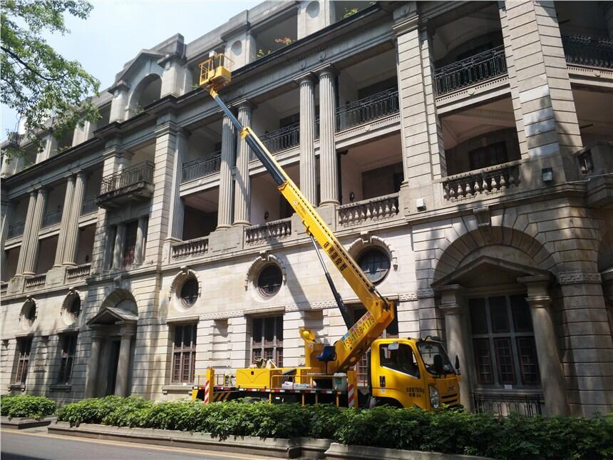 增城升降機(jī)租賃、高空路燈車出租、廣州高空作業(yè)車哪家好