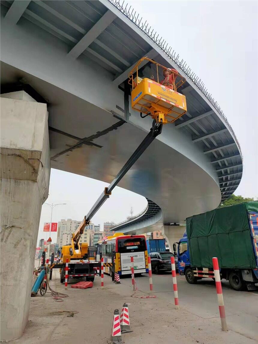 廣州出租橋梁車、廣告牌安裝作業(yè)車、房屋翻新維修路燈車出租